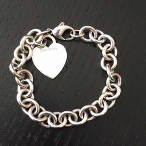 Tiffany & Co Round Link Heart Charm Bracelet